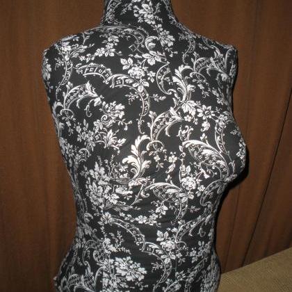 Boutique Dress Form Designs With Stand. Life Size..