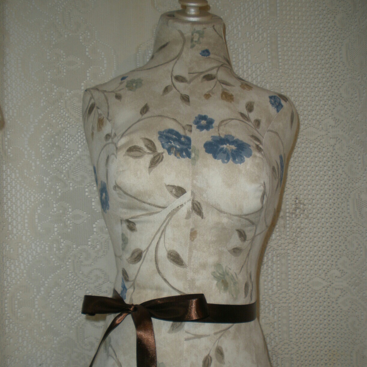 Boutique Dress Form Designs With Stand. Life Size Torso Great For Store Front Or Home Decor. French Meadows Print.
