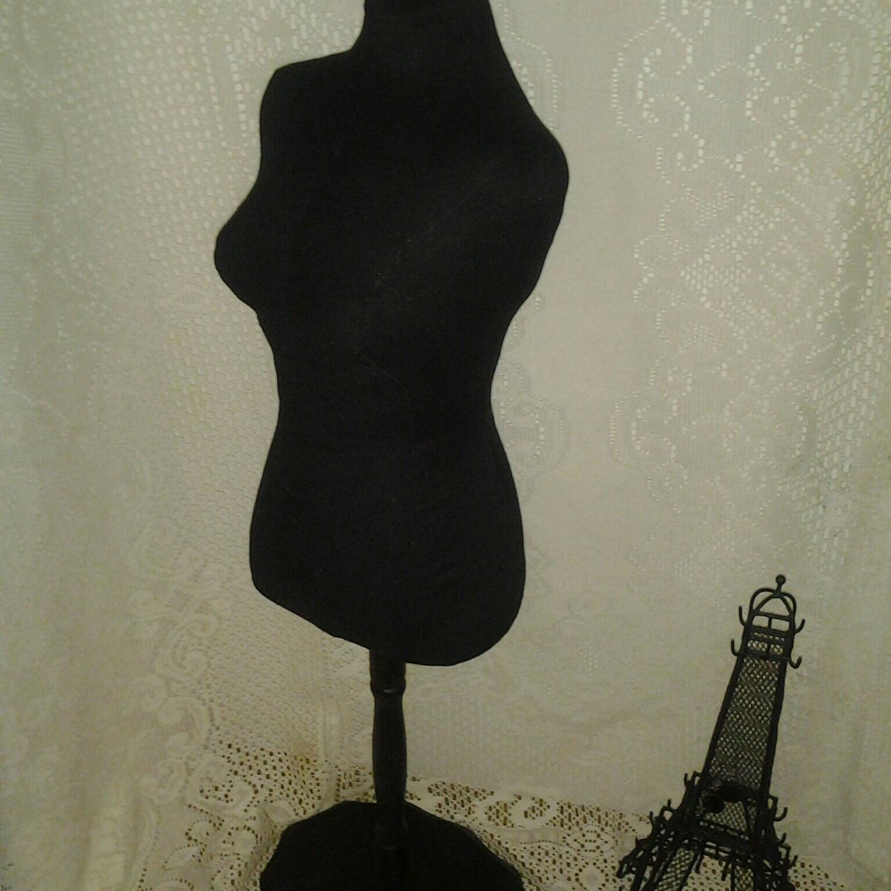 Boutique Dress Form Designs Jewelry Display, 34" Torso Great For Store Front Display Or Home Decor. Black On Black